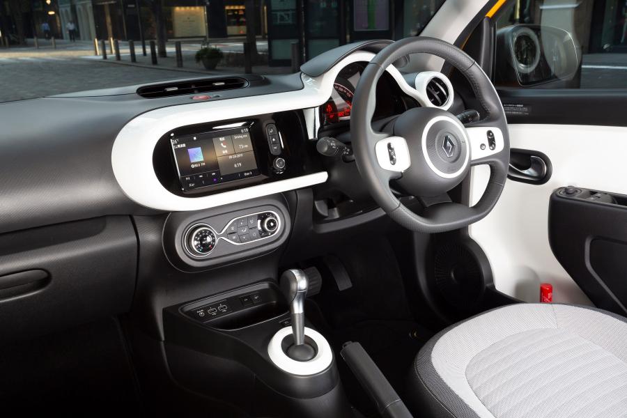 Торпедо Renault Twingo 2019 года  (JP) (фото 13 из 29)